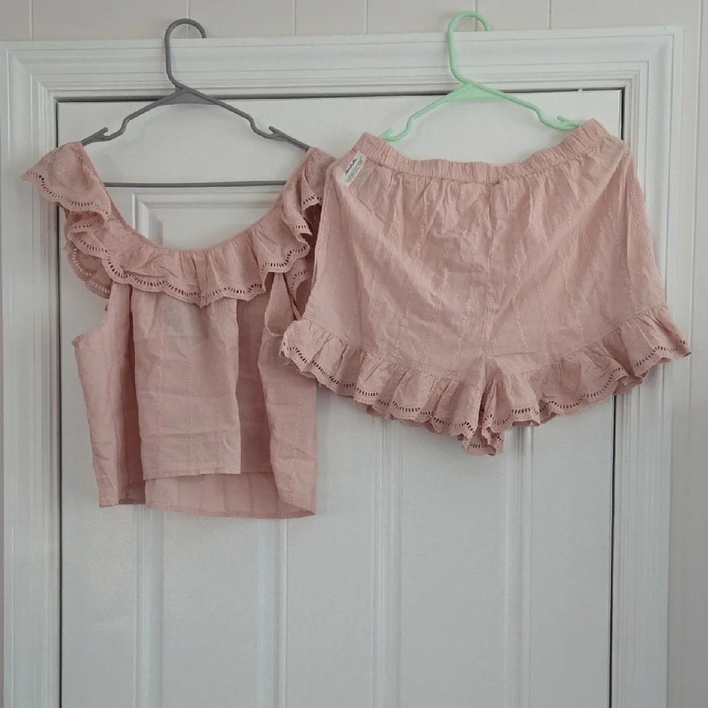 Sold) Shabby Chic Blush Ruffle Top And Bottom Set M - Picture 7 of 7